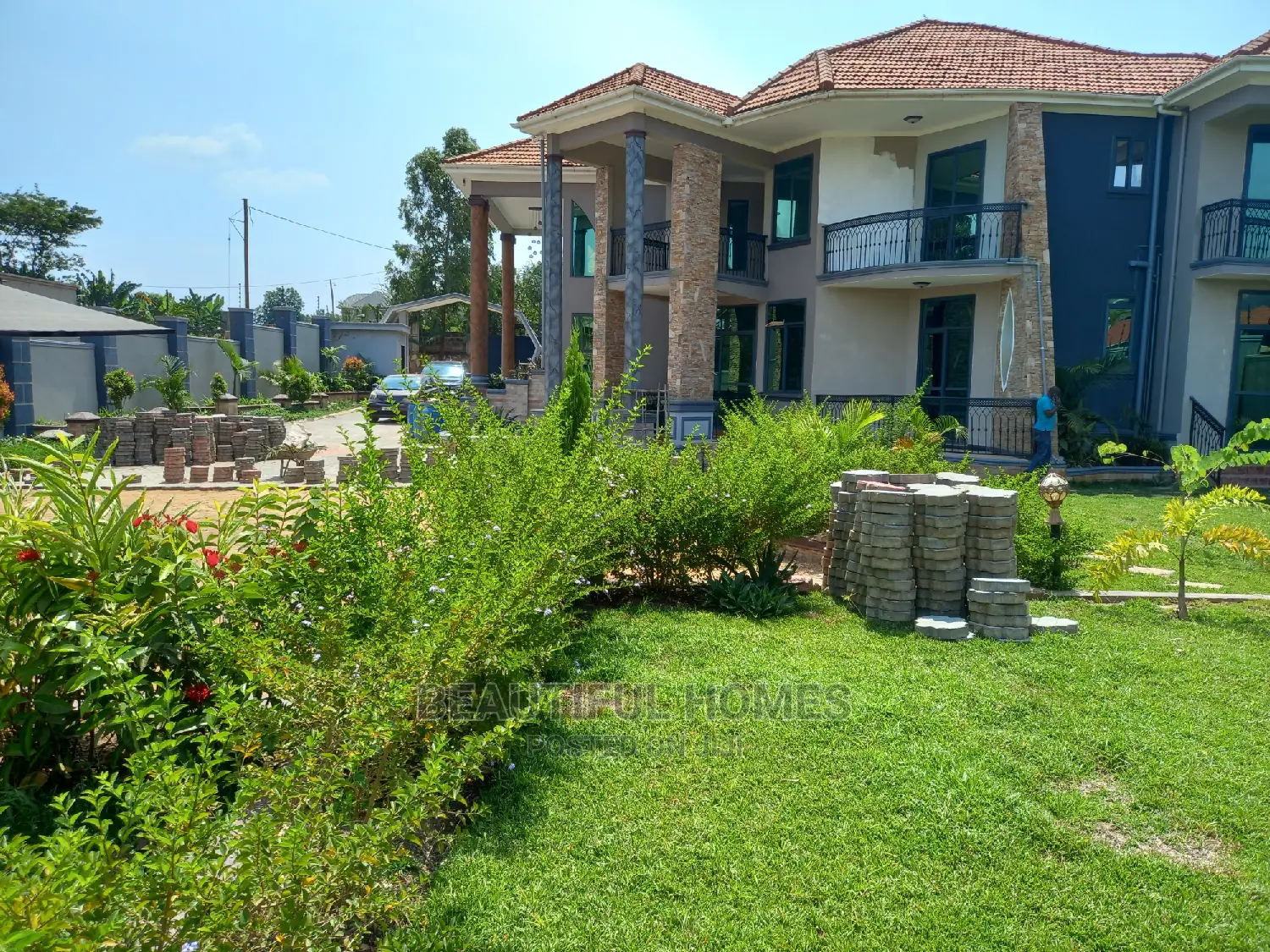 Furnished 7bdrm Mansion in Kira, Central Division for Sale in Central Division
