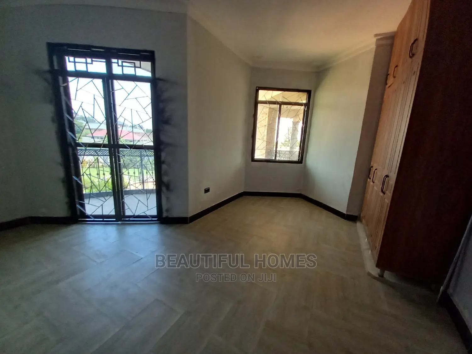Furnished 7bdrm Mansion in Kira, Central Division for Sale in Central Division