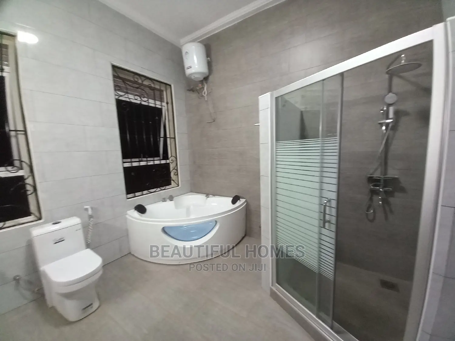 Furnished 7bdrm Mansion in Kira, Central Division for Sale in Central Division