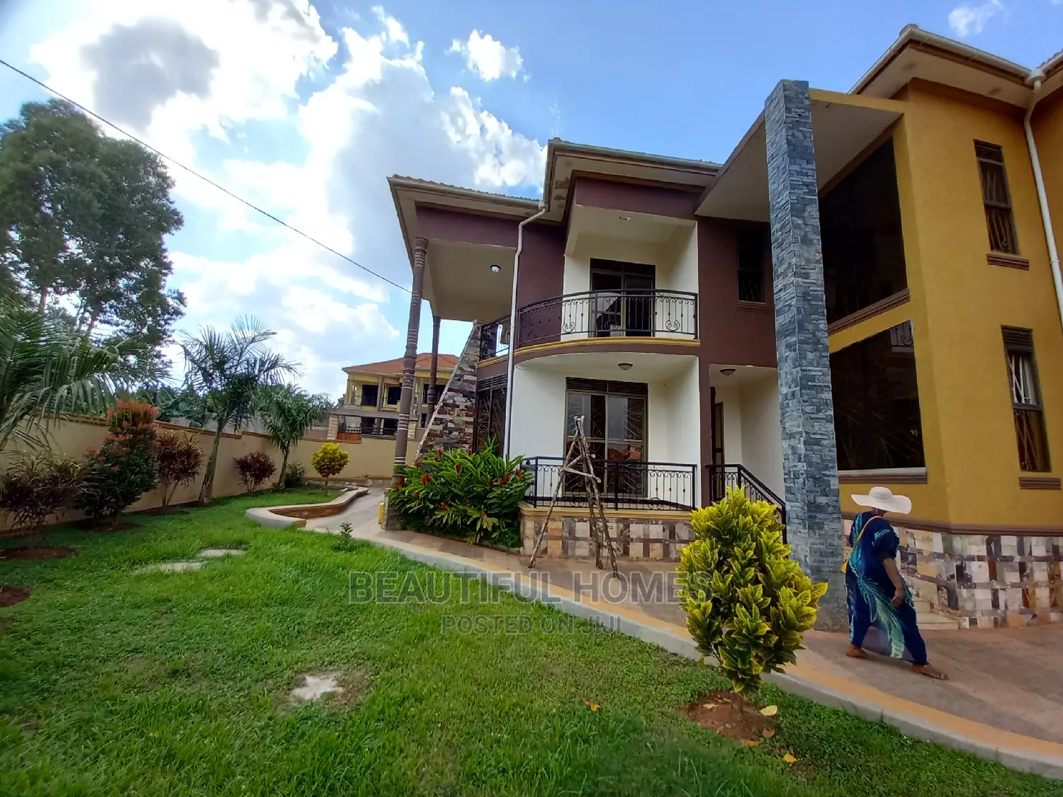 Furnished 7bdrm Mansion in Posh Neighborhood, Nakawa for Sale in Nakawa