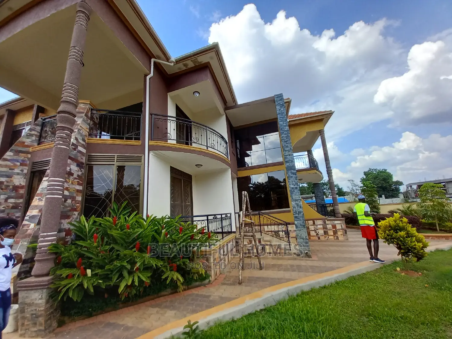Furnished 7bdrm Mansion in Posh Neighborhood, Nakawa for Sale in Nakawa