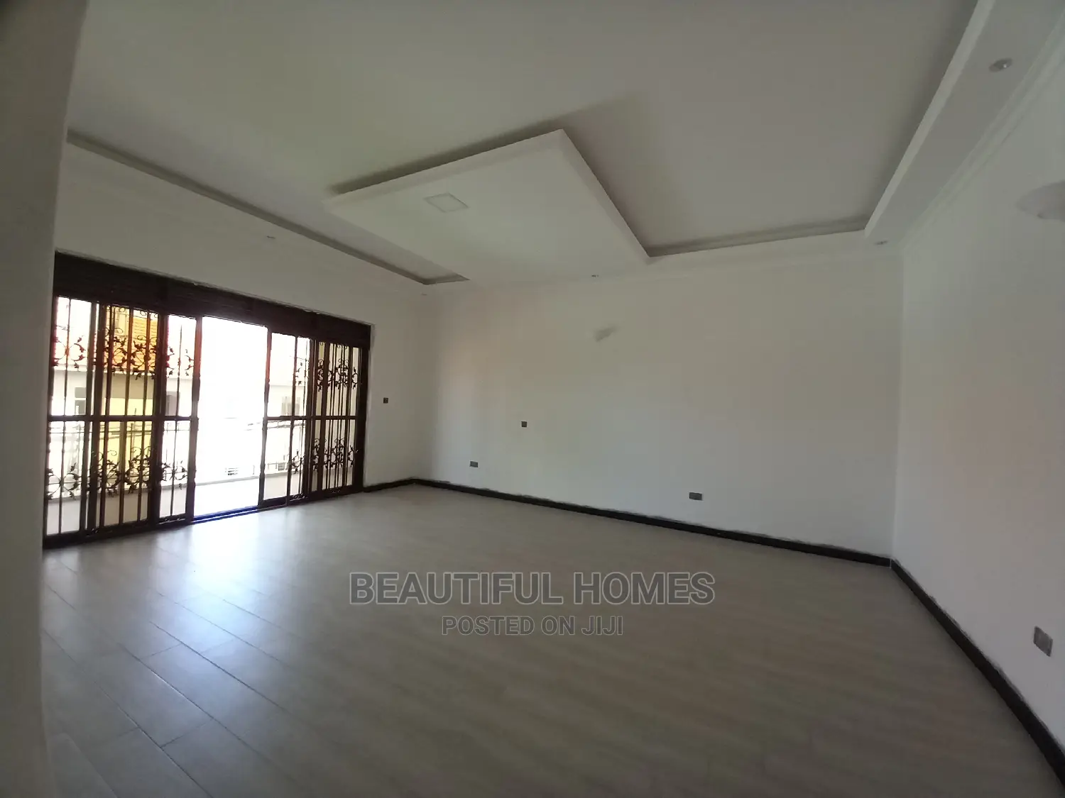 Furnished 6bdrm Mansion in Kira for Sale in Kira