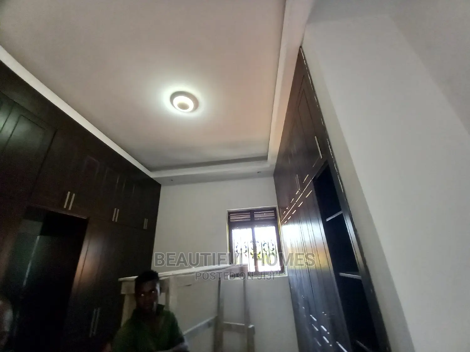 Furnished 6bdrm Mansion in Kira for Sale in Kira