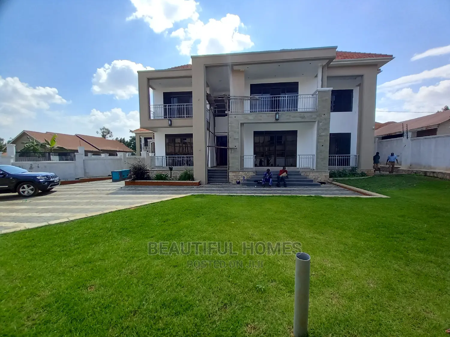 Furnished 6bdrm Mansion in Corporate Heights, Kira for Sale in Kira