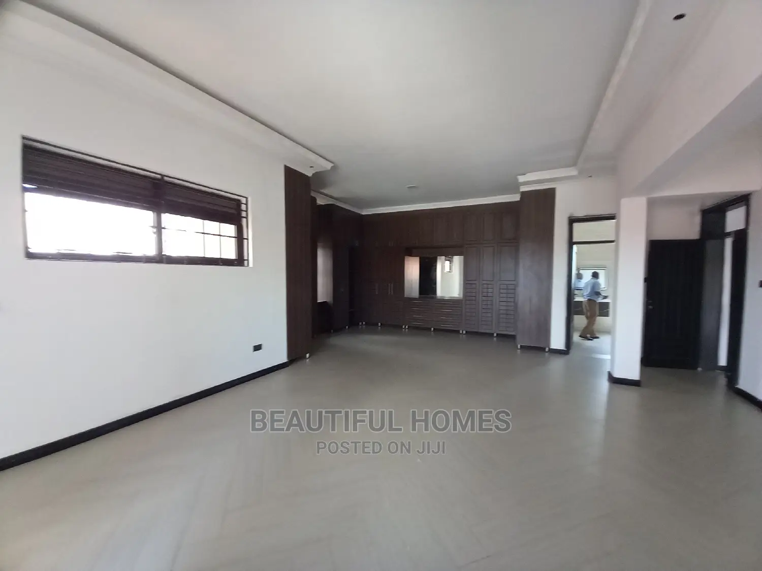 Furnished 6bdrm Mansion in Kira for Sale in Kira