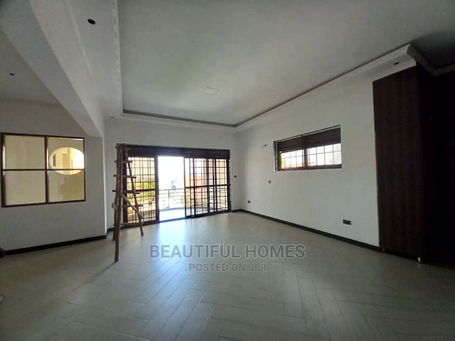 Furnished 6bdrm Mansion in Kira for Sale in Kira