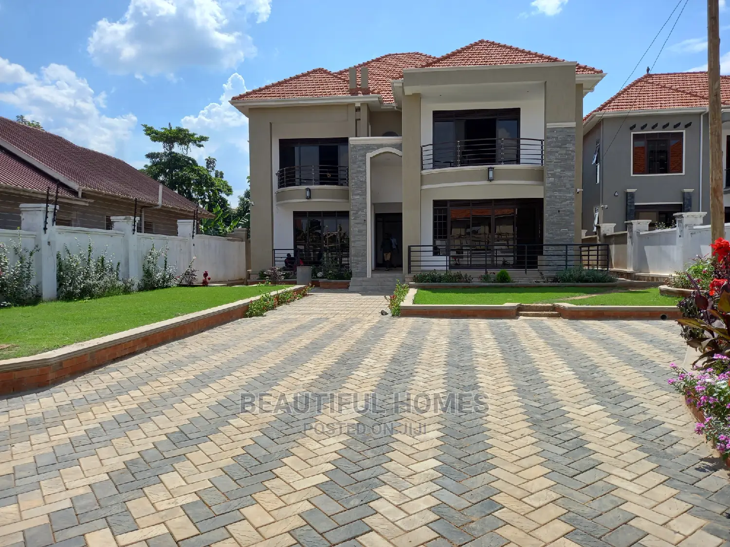 Furnished 6bdrm Mansion in Kira for Sale in Kira