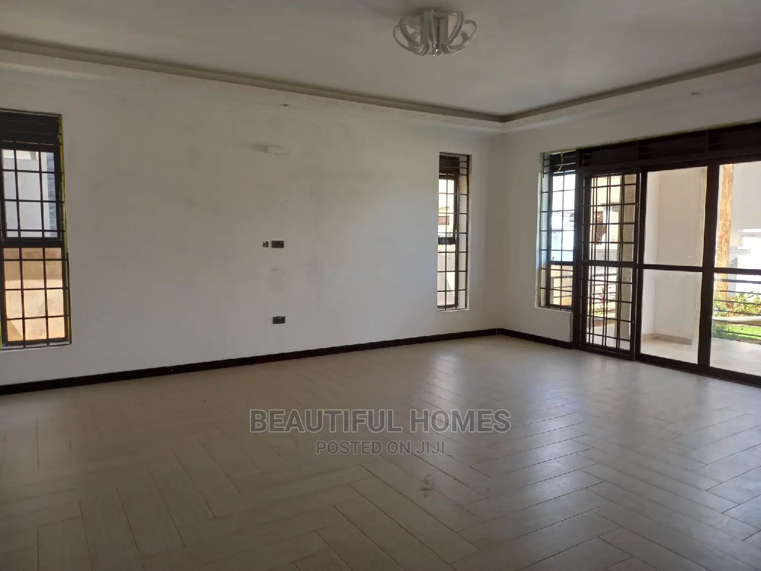 Furnished 6bdrm Duplex in Kira Rich, Central Division for Sale in Central Division