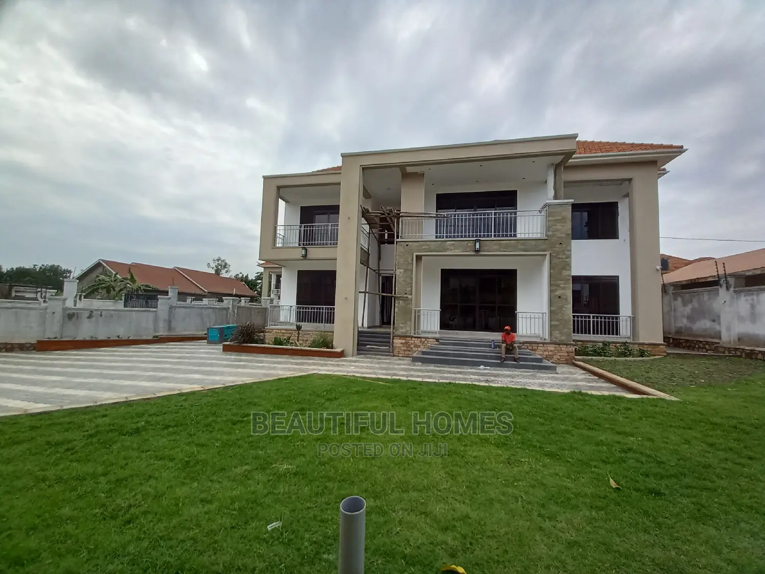 Furnished 6bdrm Mansion in Kira for Sale in Kira