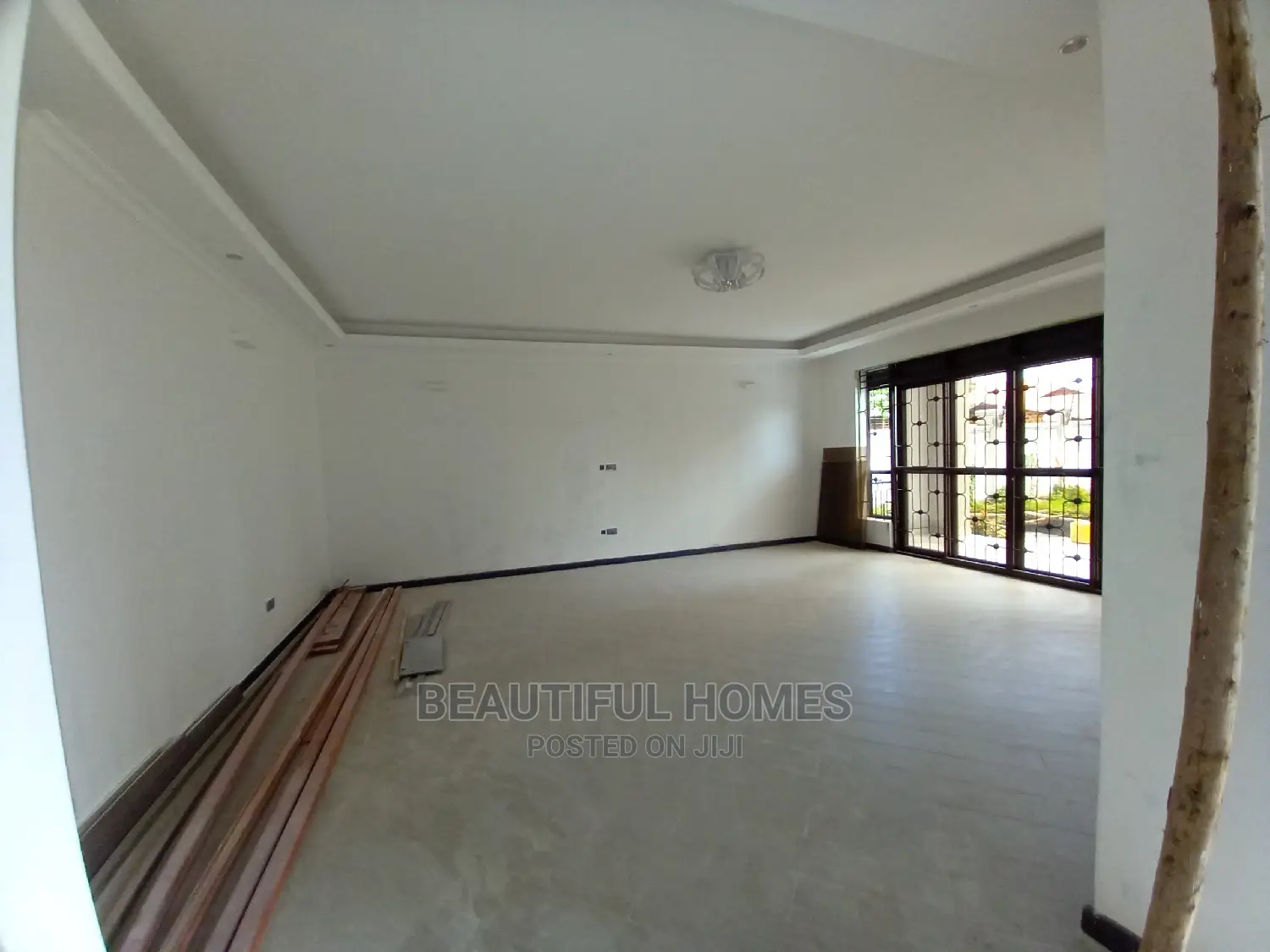 Furnished 6bdrm Mansion in Kira for Sale in Kira
