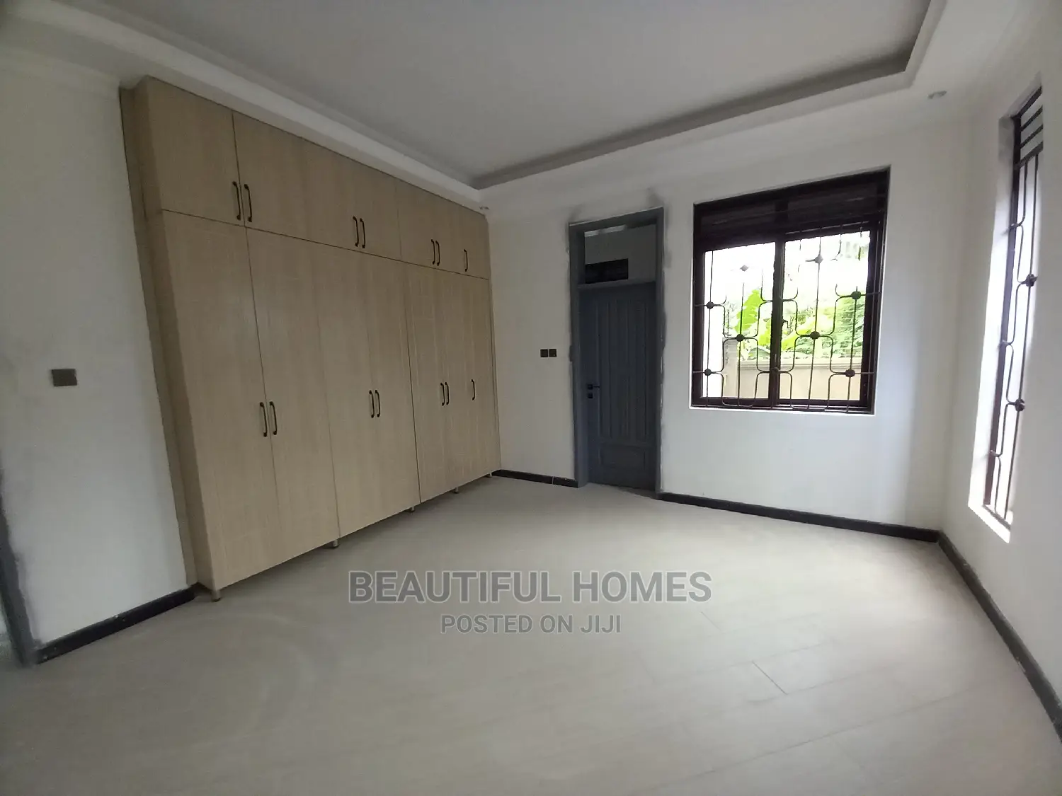 Furnished 6bdrm Mansion in Kira for Sale in Kira