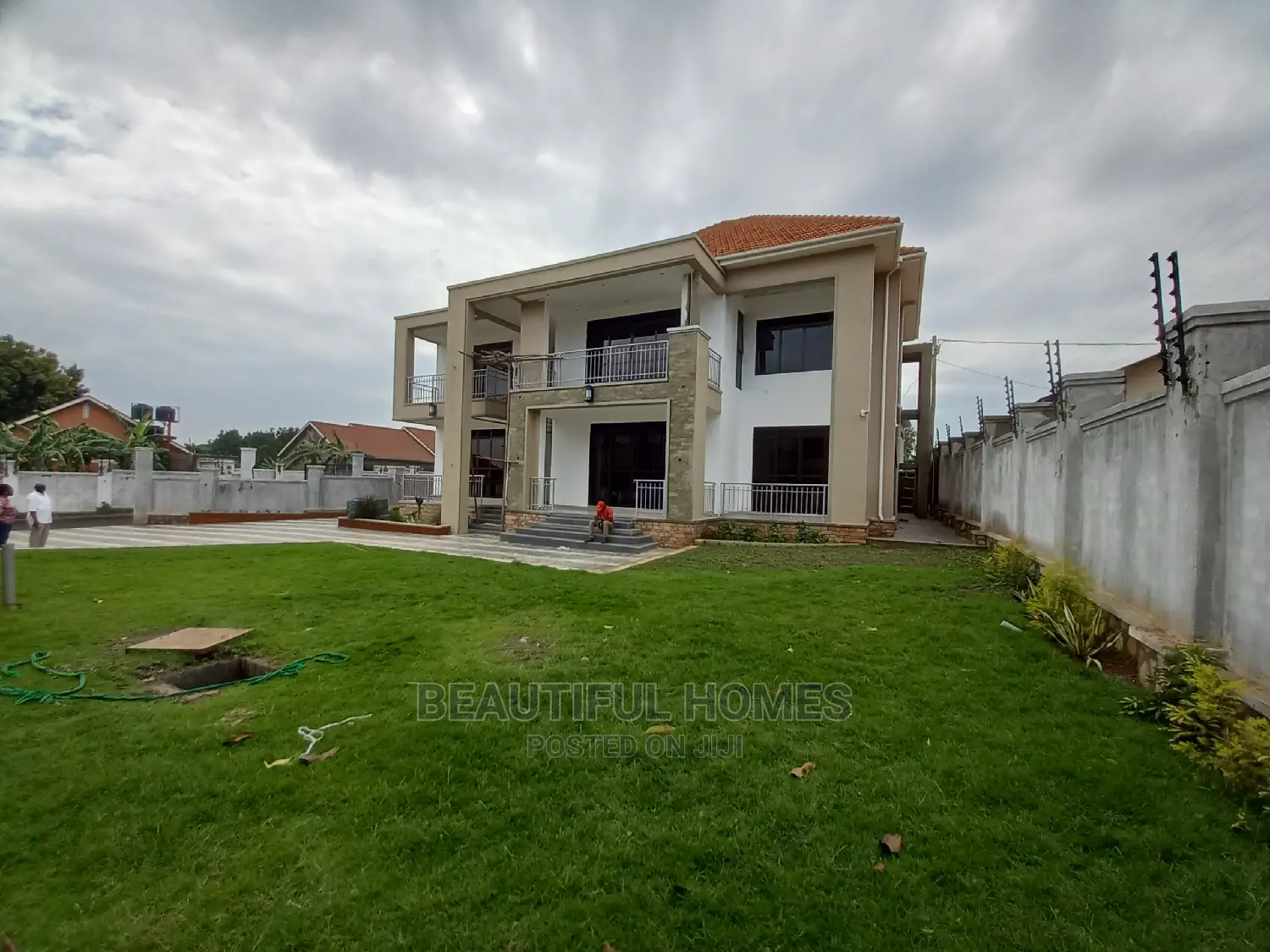 Furnished 6bdrm Mansion in Kira Ministers for Sale in Kira