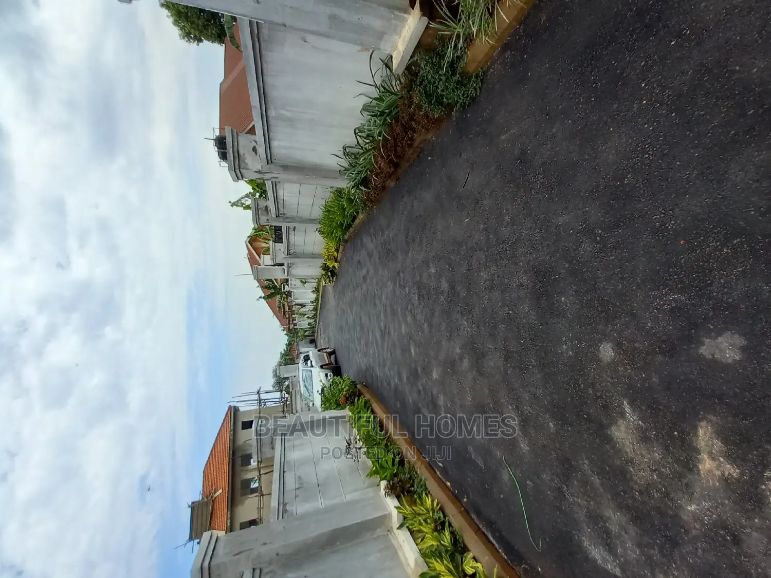 Furnished 6bdrm Mansion in Kira Ministers for Sale in Kira