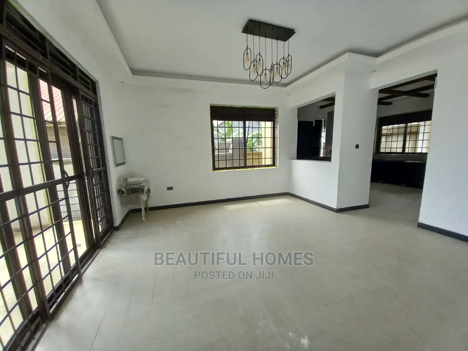 Furnished 6bdrm Mansion in Kira for Sale in Kira