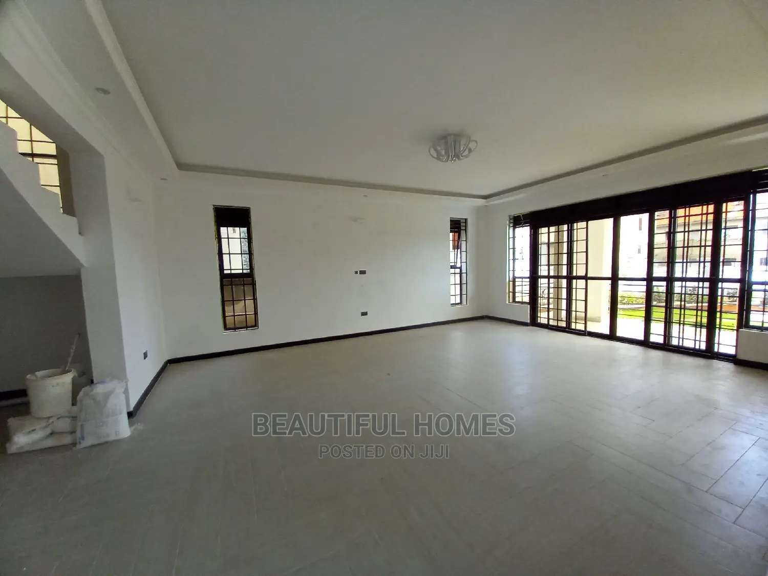 Furnished 6bdrm Mansion in Kira for Sale in Kira