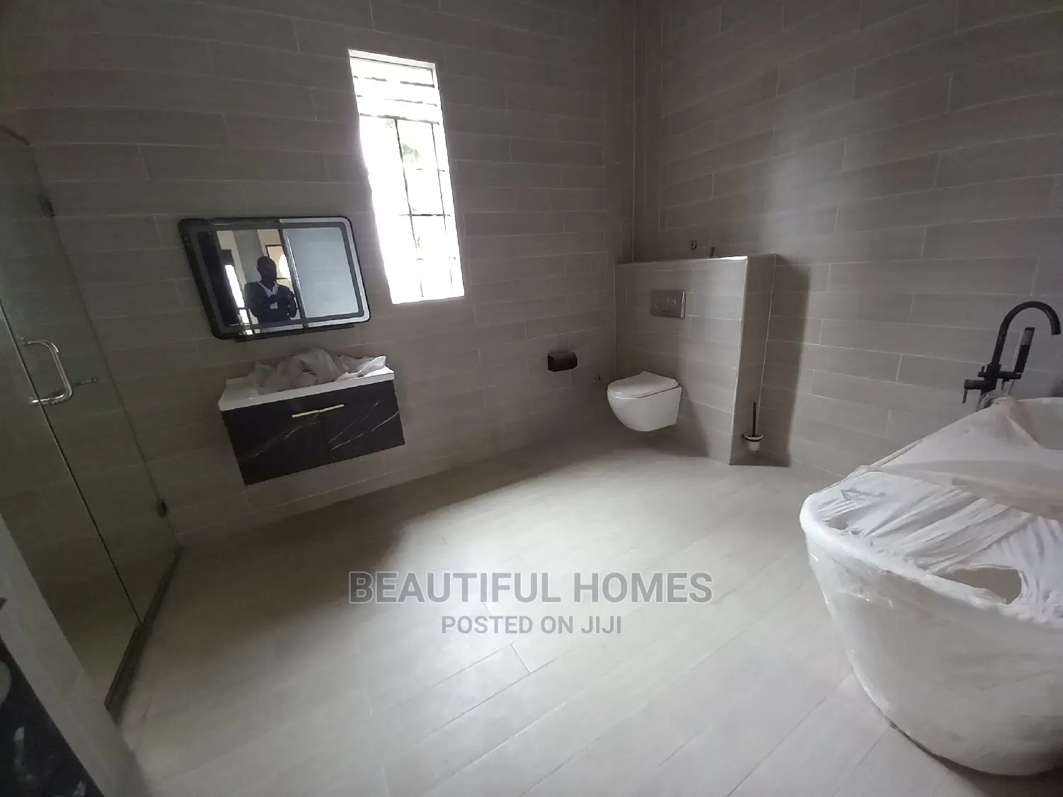 Furnished 6bdrm Mansion in Kira for Sale in Kira