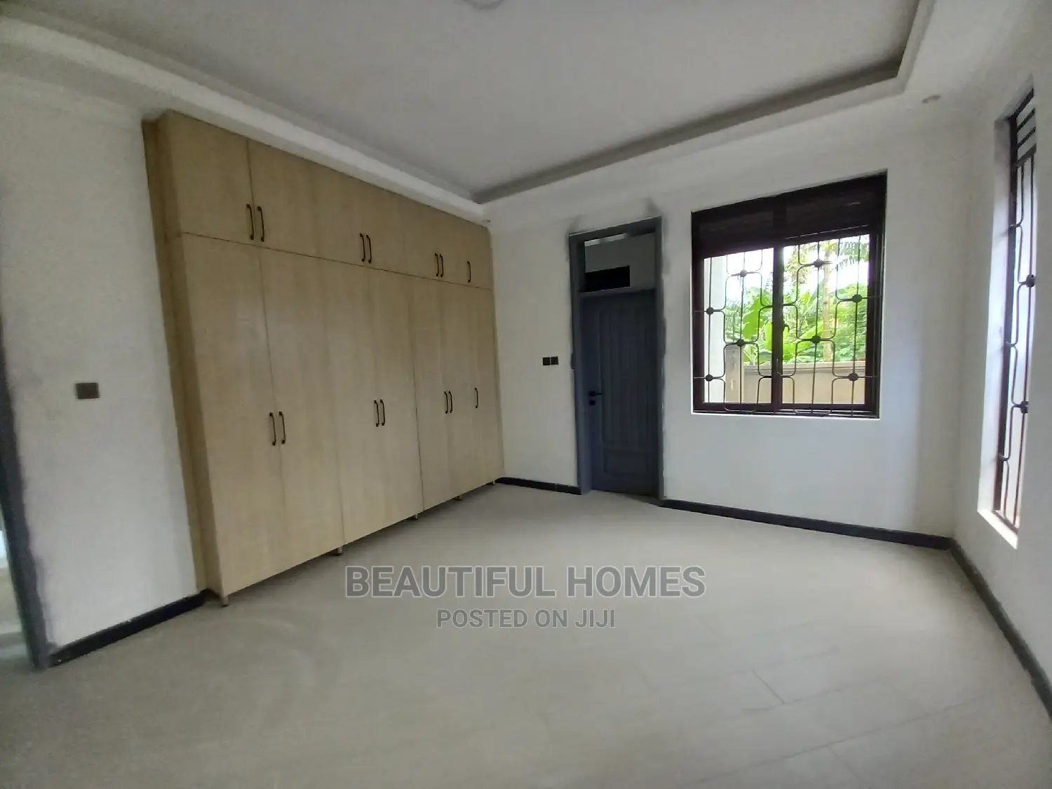 Furnished 6bdrm Mansion in Kira for Sale in Kira