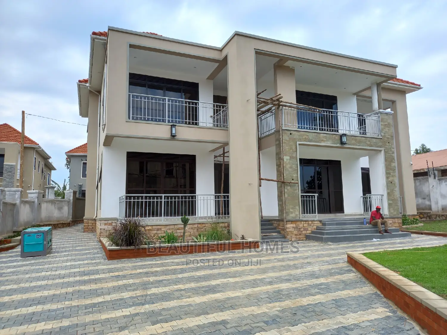 Furnished 6bdrm Mansion in Kira for Sale in Kira