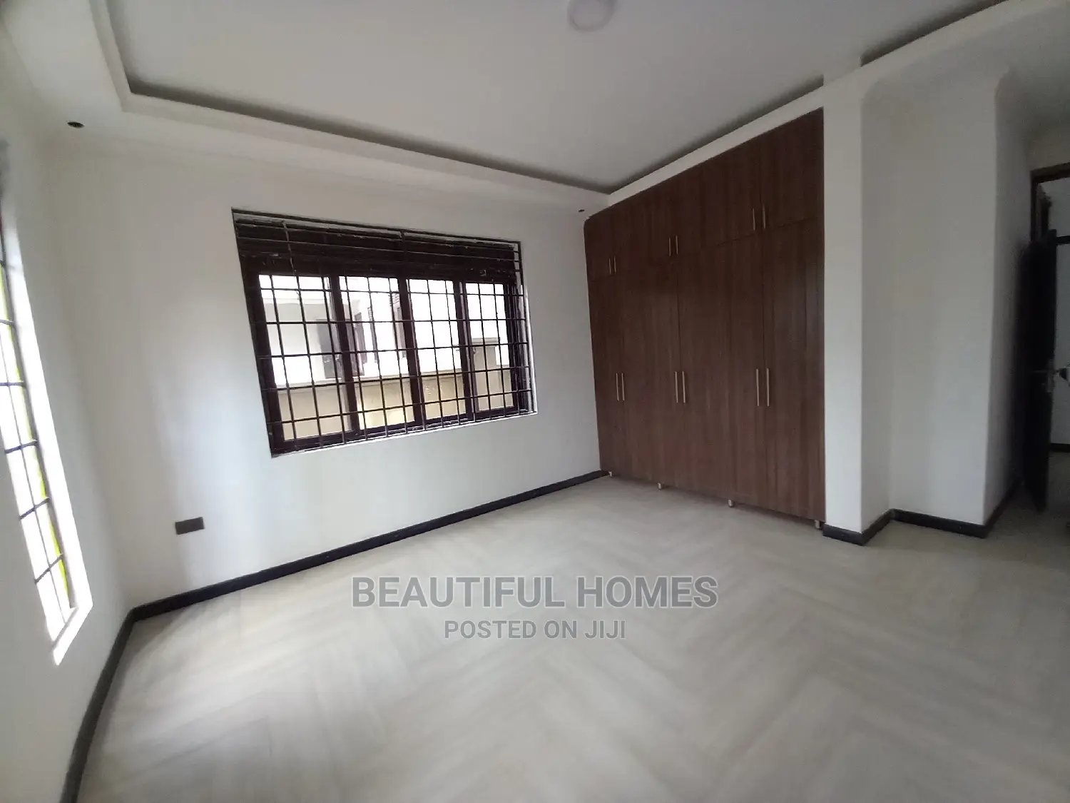 Furnished 6bdrm Mansion in Kira for Sale in Kira
