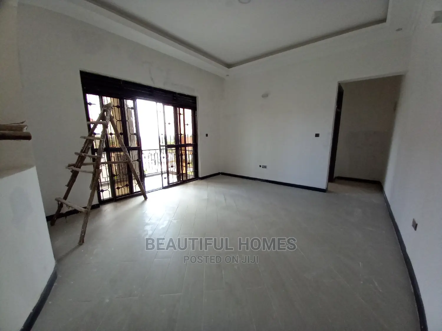 Furnished 6bdrm Mansion in Kira Palace for Sale in Kira