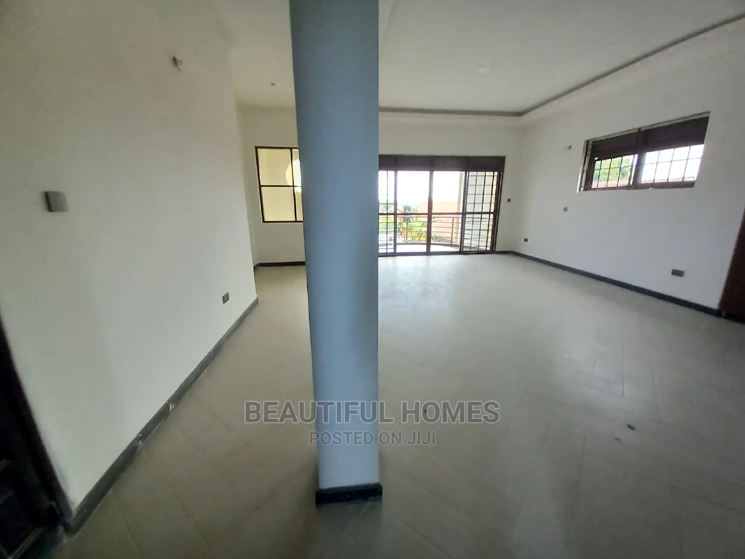 Furnished 6bdrm Mansion in Kira Royal Palace for Sale in Kira