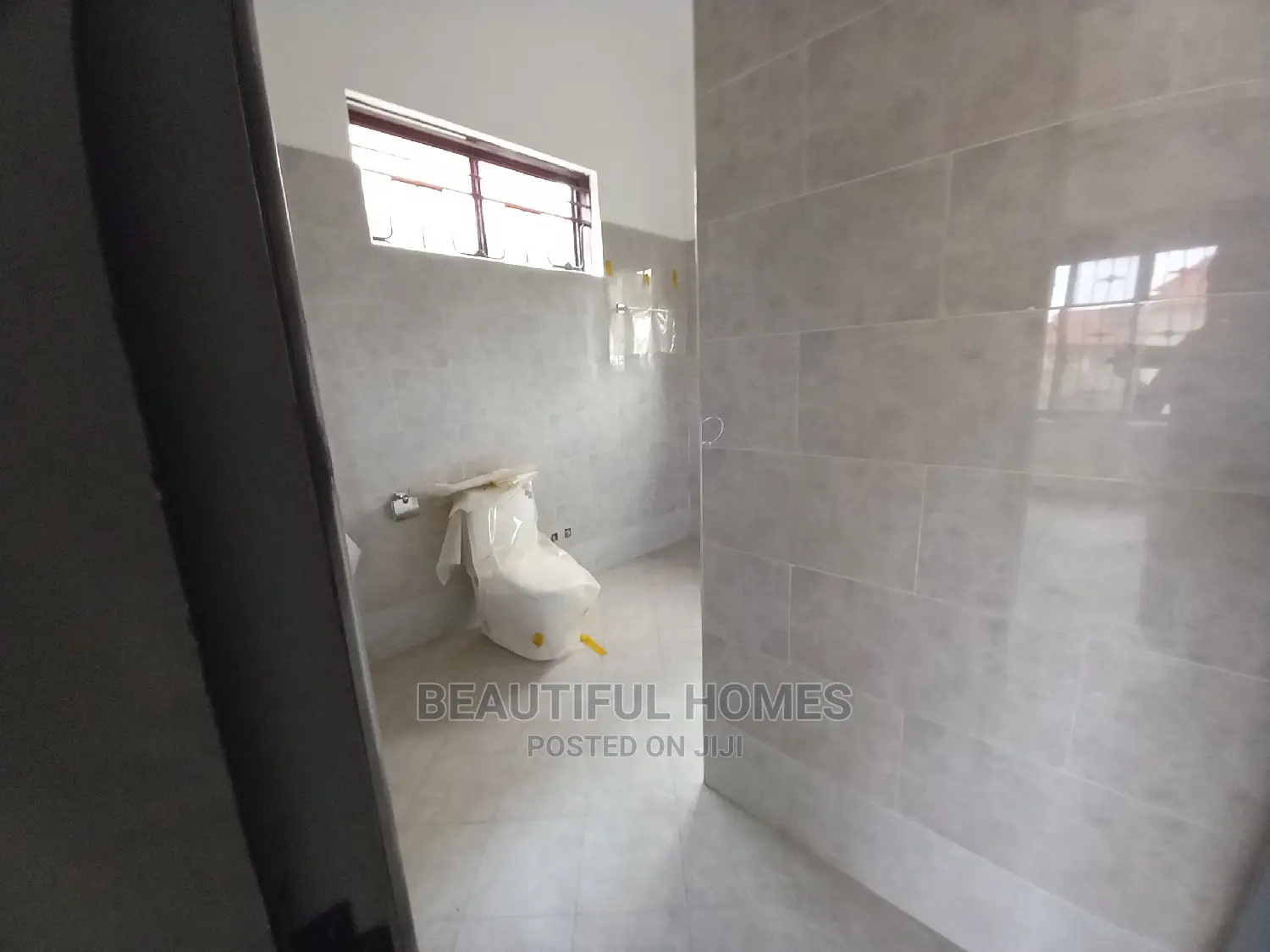 Furnished 6bdrm Mansion in Minister'S Village, Kira for Sale in Kira
