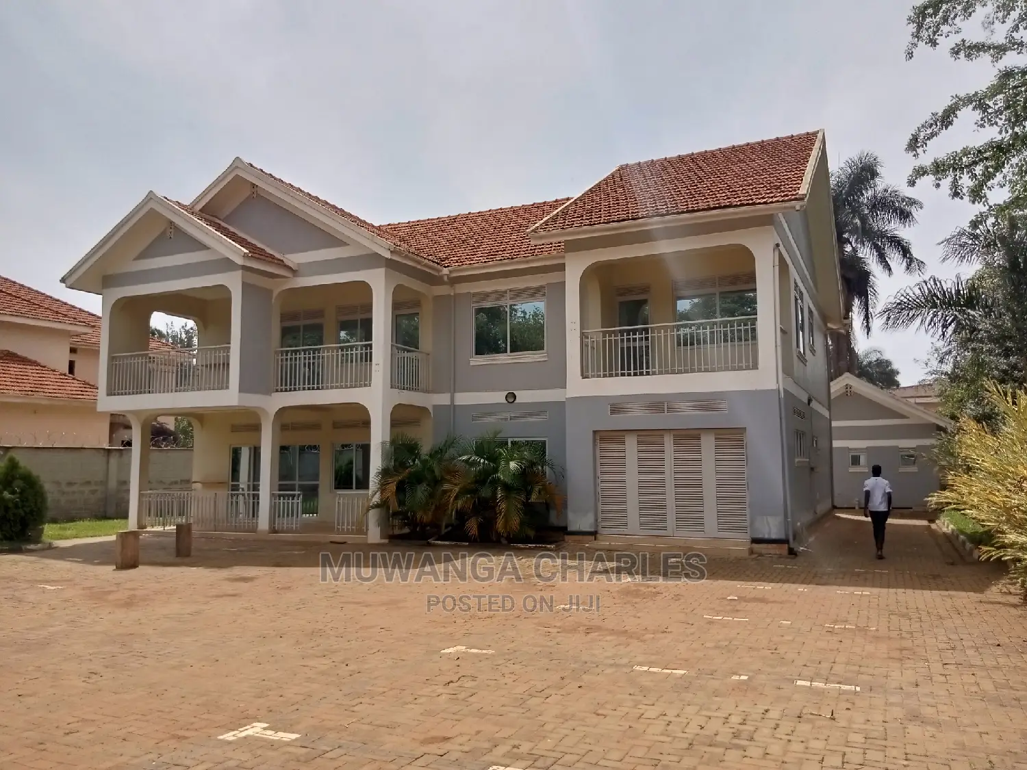 5bdrm Duplex in Fs Properties Ltd, Central Division for Rent in Central Division