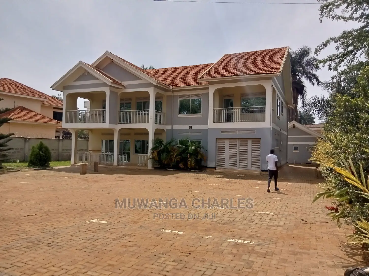 5bdrm Duplex in Fs Properties Ltd, Central Division for Rent in Central Division