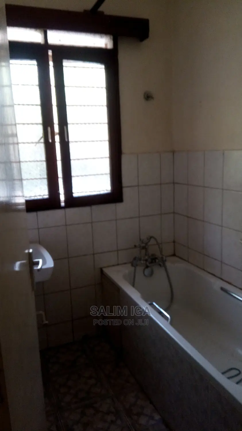 5bdrm Duplex in Kololo Property, Central Division for Rent in Central Division