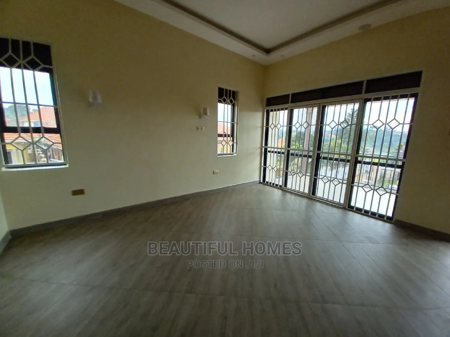 Furnished 5bdrm Duplex in Kira for Sale in Kira