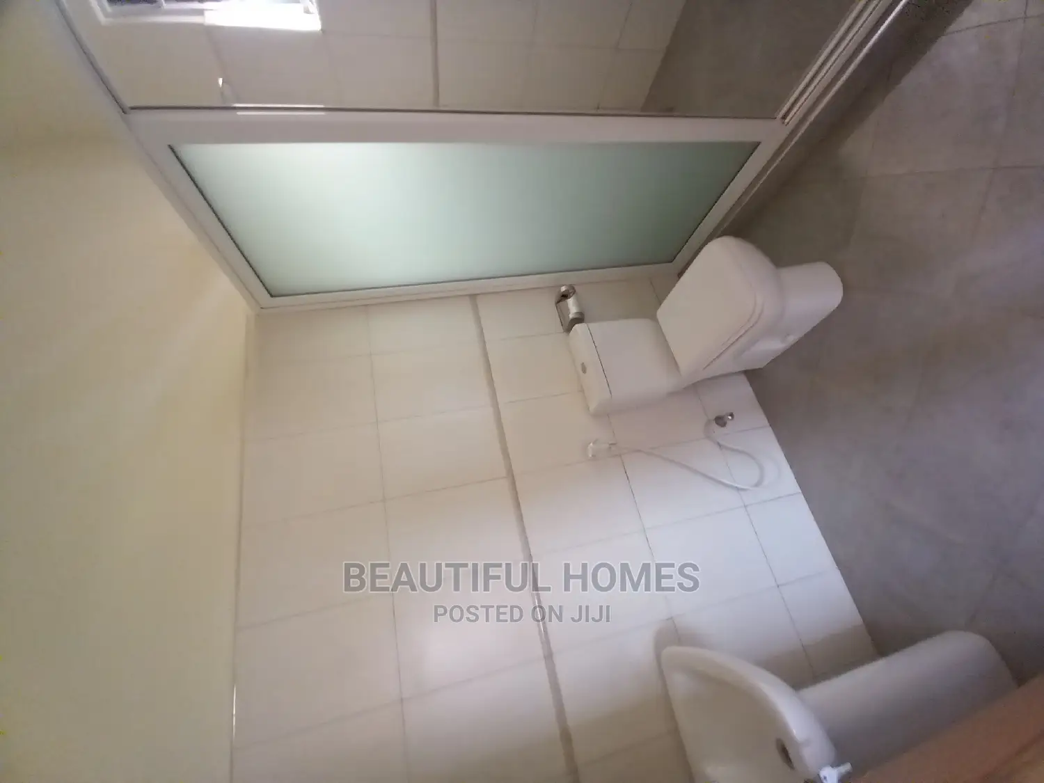 Furnished 5bdrm Duplex in Kira for Sale in Kira