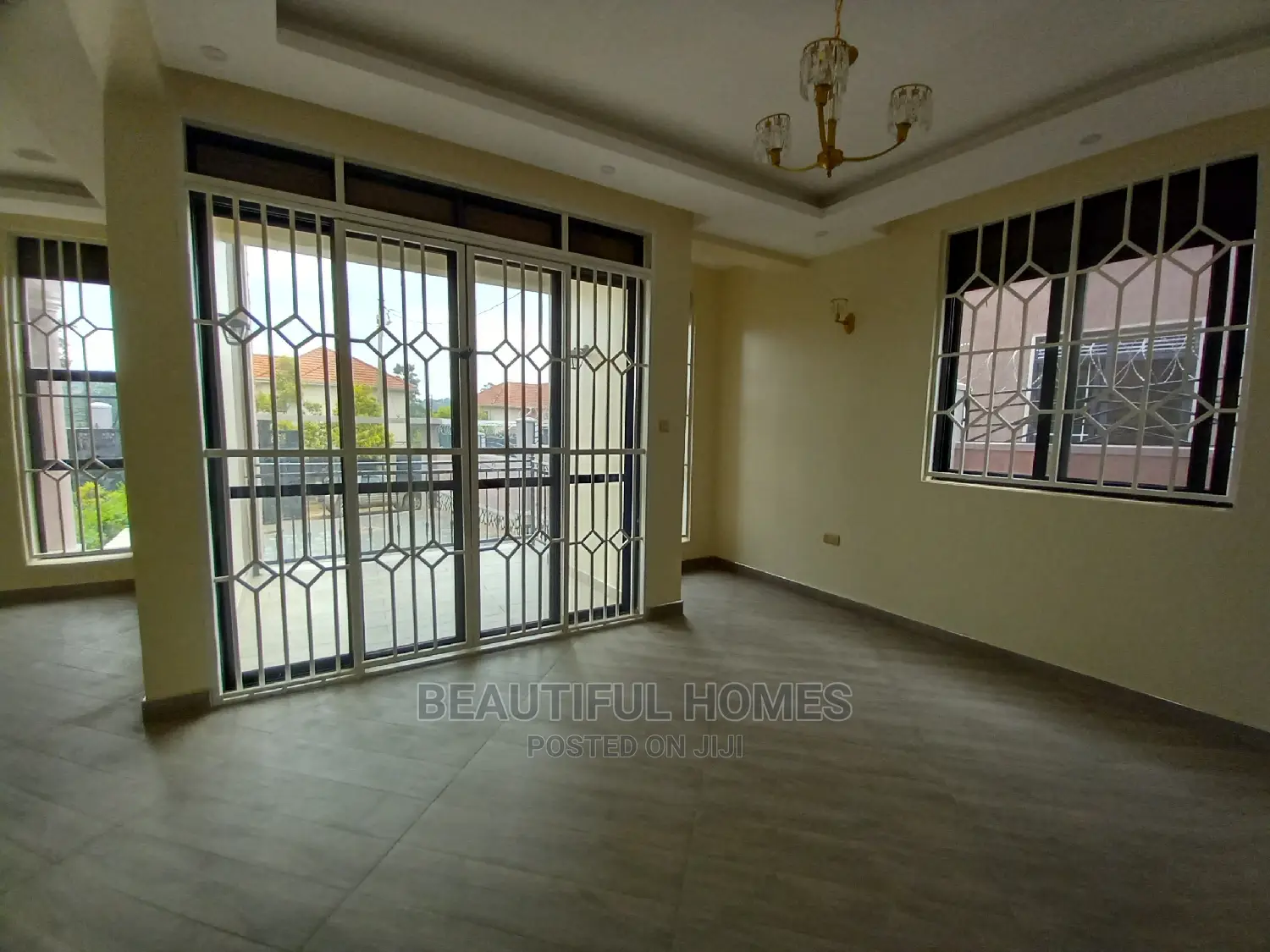 Furnished 5bdrm Duplex in Kira for Sale in Kira