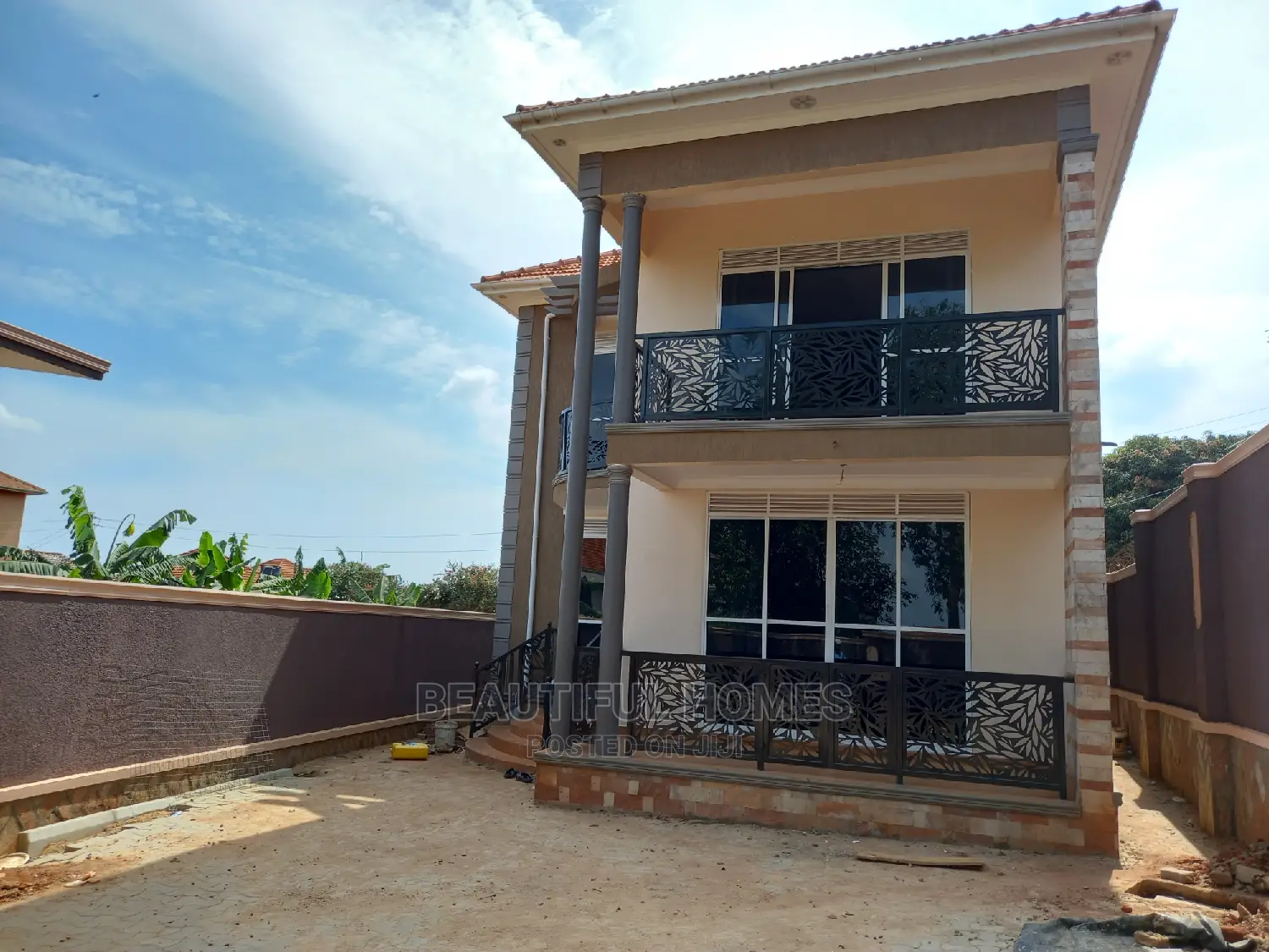Furnished 4bdrm Duplex in Kisaasi, Nakawa for Sale in Nakawa