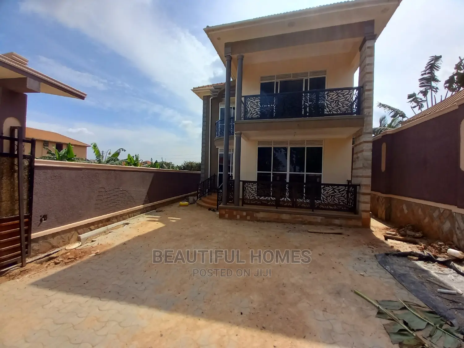 Furnished 4bdrm Duplex in Kisaasi, Nakawa for Sale in Nakawa