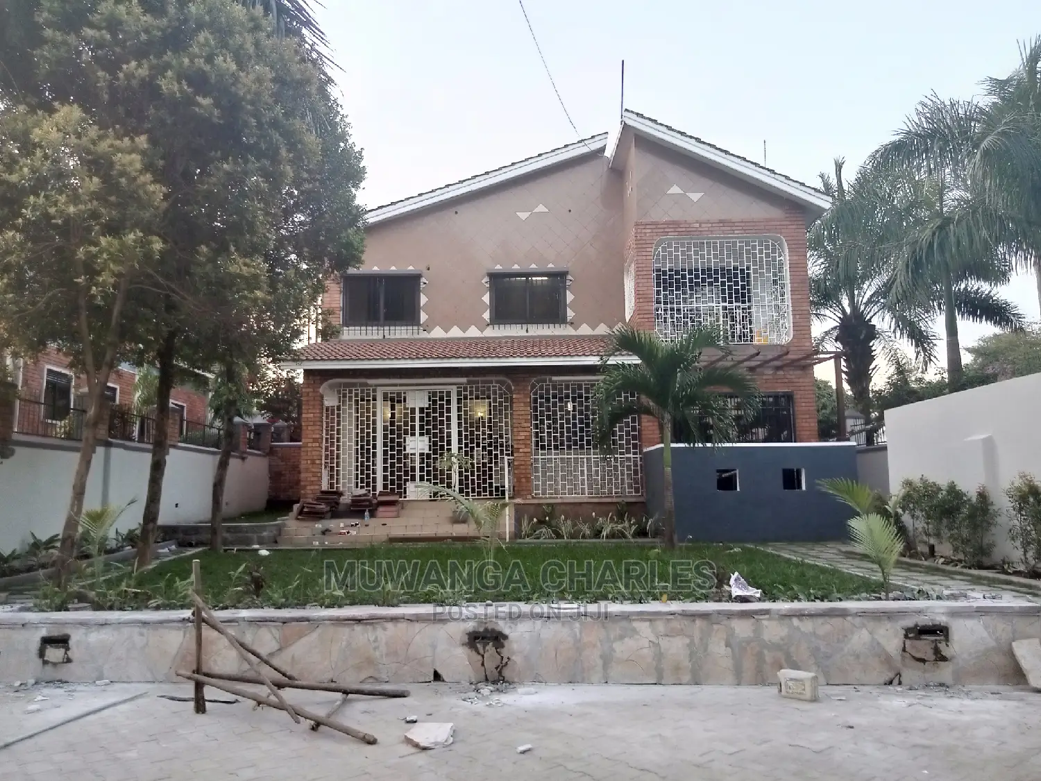 5bdrm Duplex in Fs Properties Ltd, Central Division for Rent in Central Division
