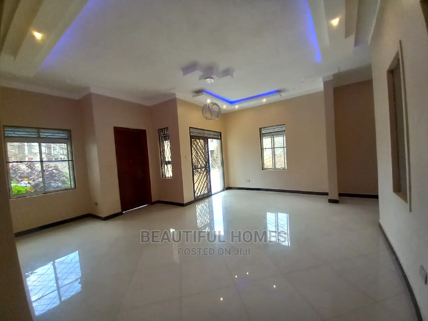 Furnished 4bdrm House in Tarmacked, Kira for Sale in Kira