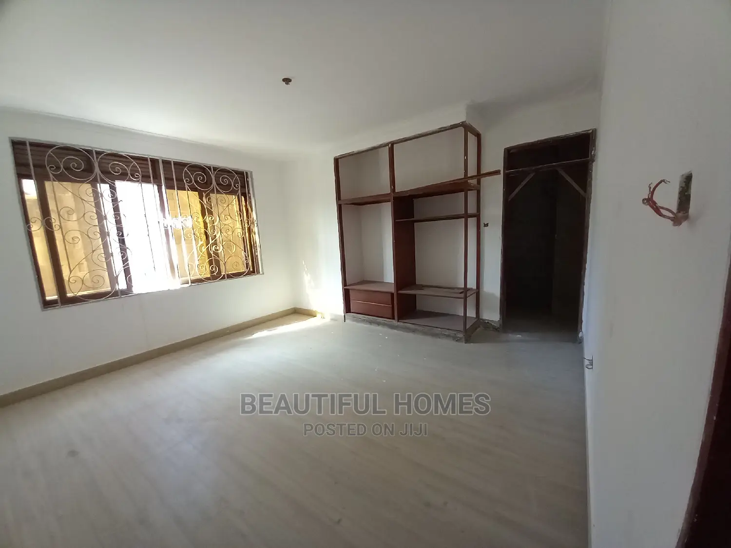 Furnished 6bdrm Mansion in Munyonyo, Makindye for Sale in Makindye