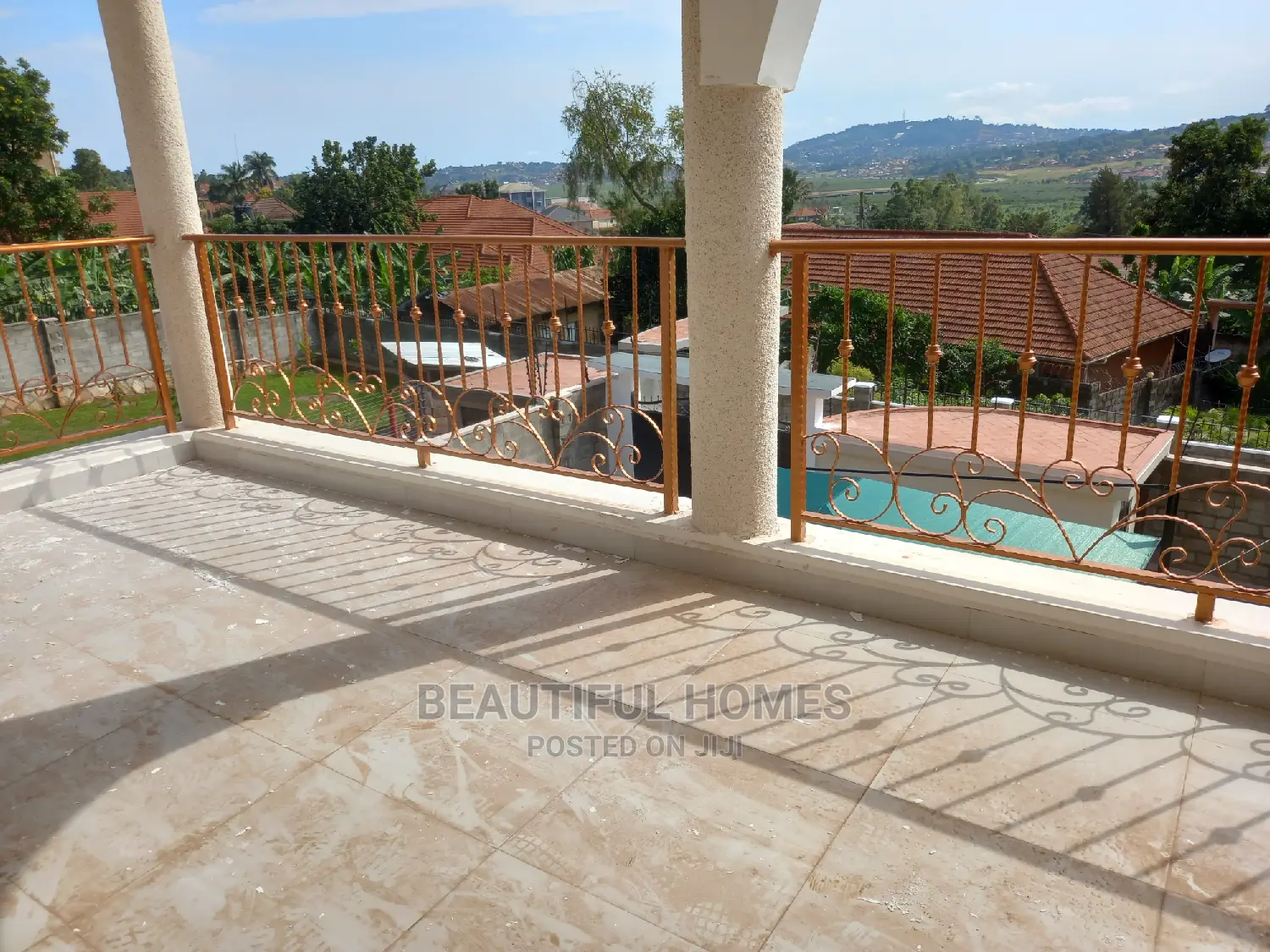 Furnished 6bdrm Mansion in Munyonyo, Makindye for Sale in Makindye