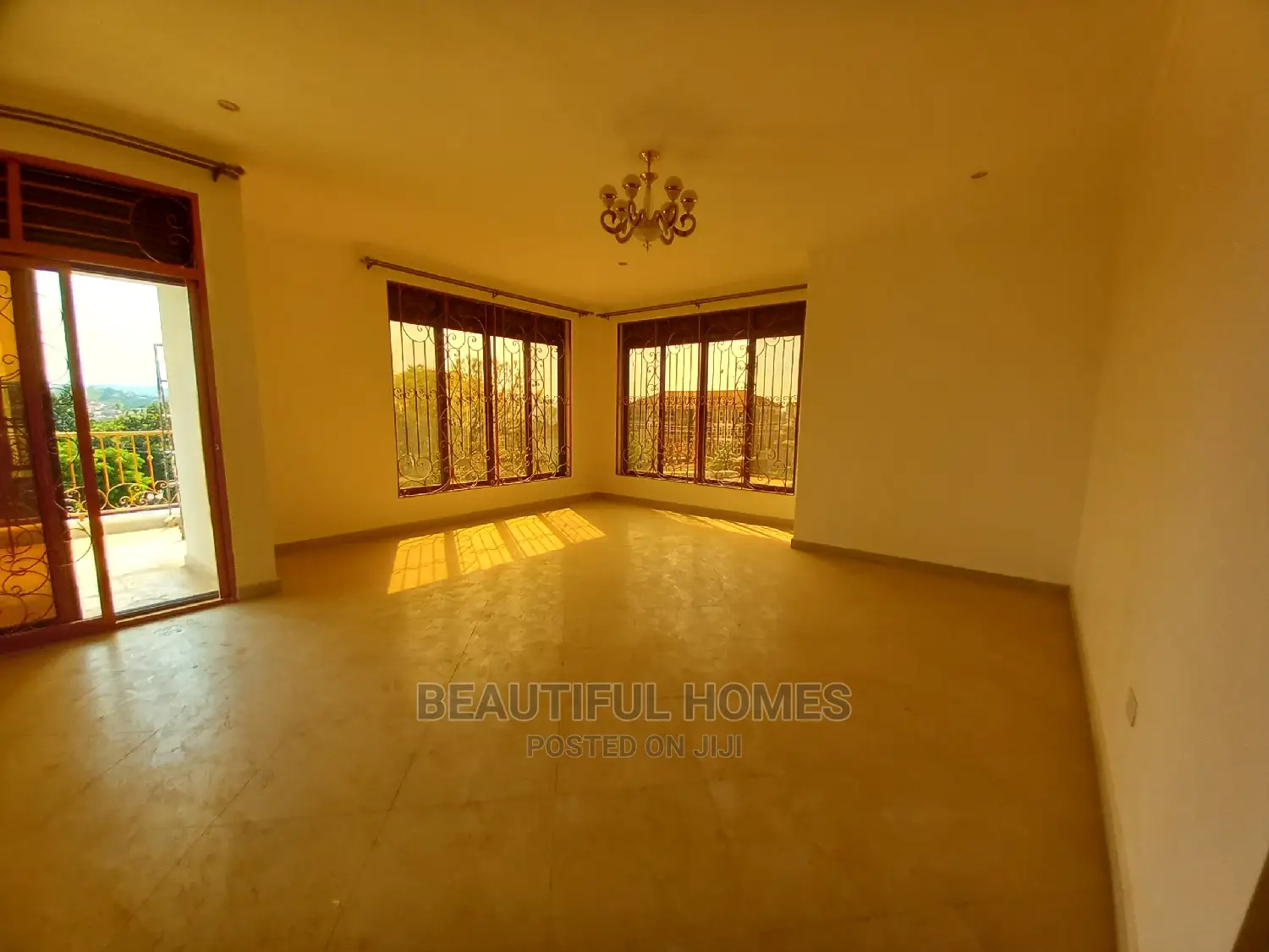 Furnished 6bdrm Mansion in Munyonyo, Makindye for Sale in Makindye