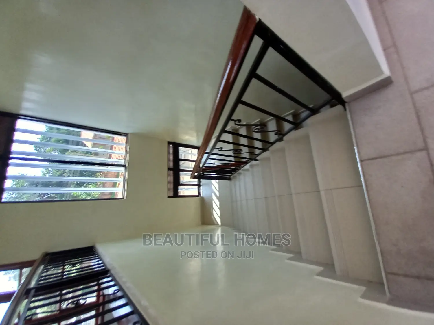 Furnished 5bdrm Mansion in Munyonyo Lake View, Makindye for Sale in Makindye