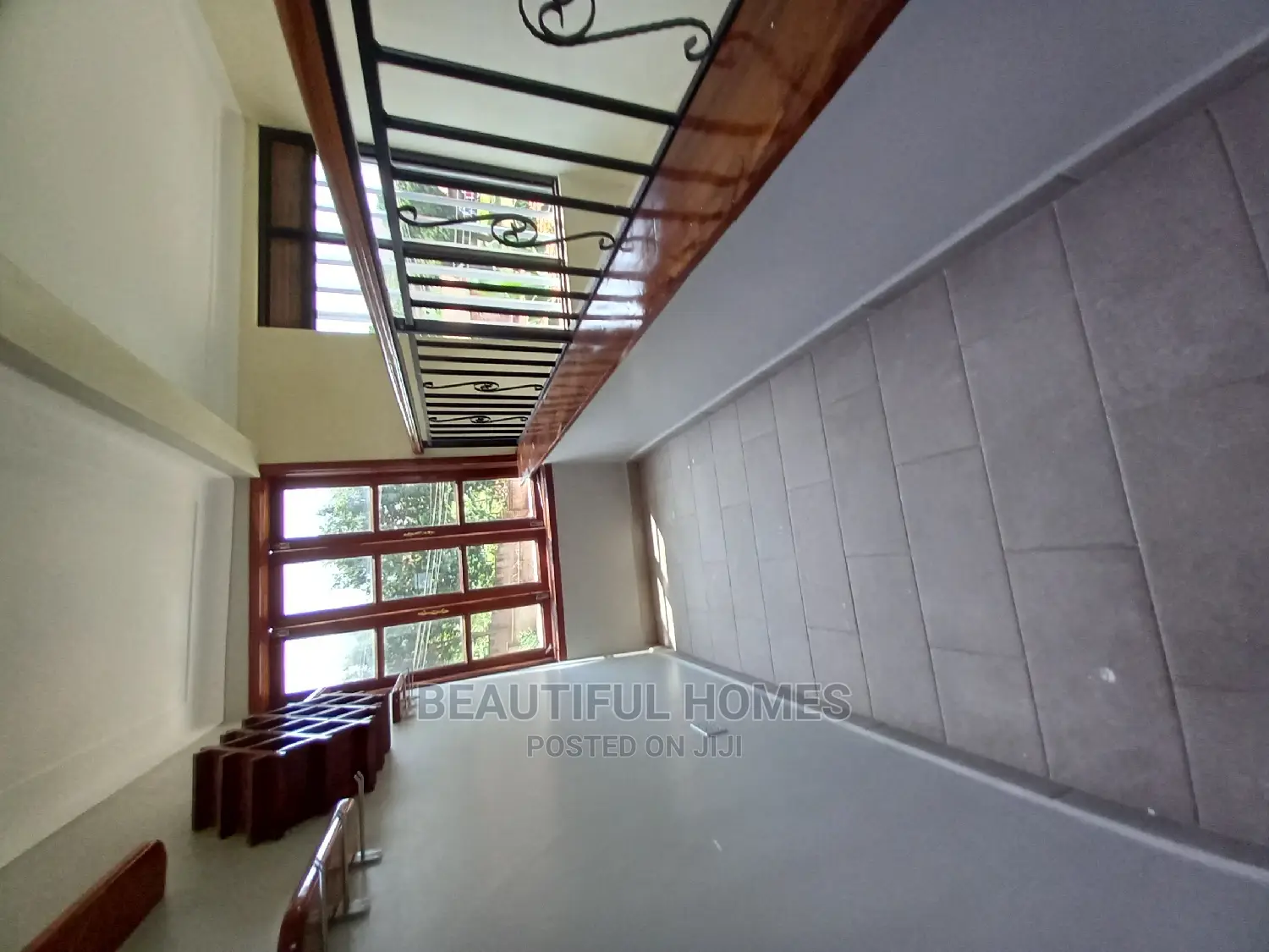 Furnished 5bdrm Mansion in Munyonyo Lake View, Makindye for Sale in Makindye