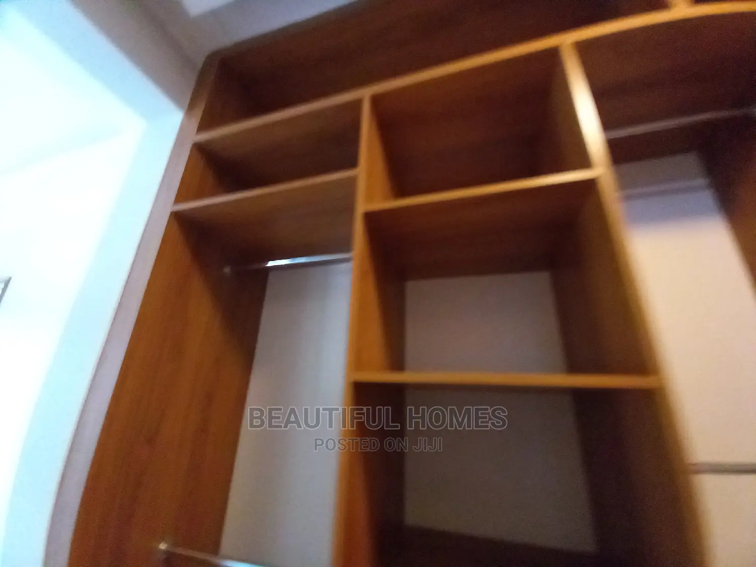 Furnished 5bdrm Mansion in Munyonyo Lake View, Makindye for Sale in Makindye