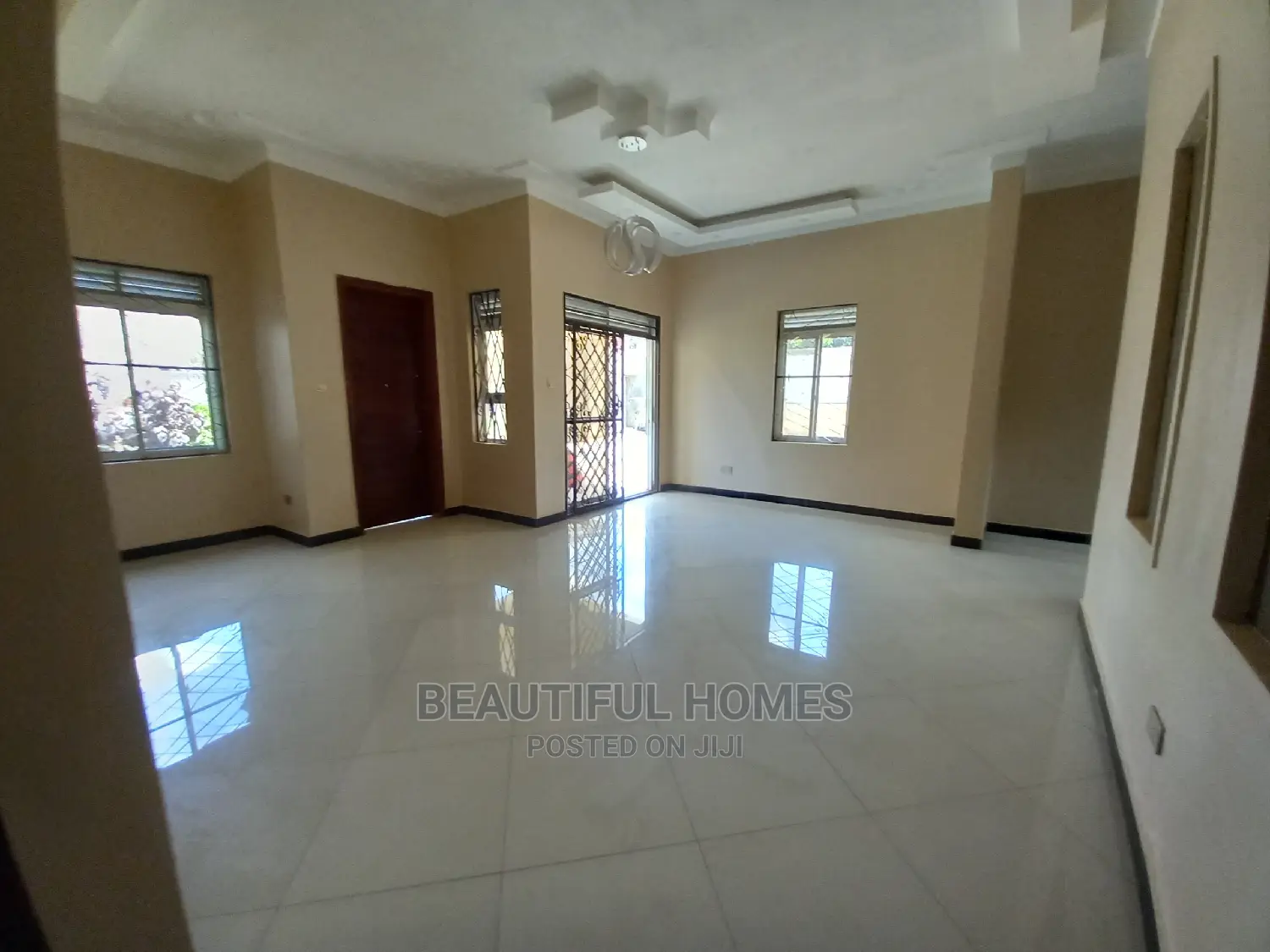 Furnished 4bdrm House in Kira Tarmack Estate for Sale in Kira