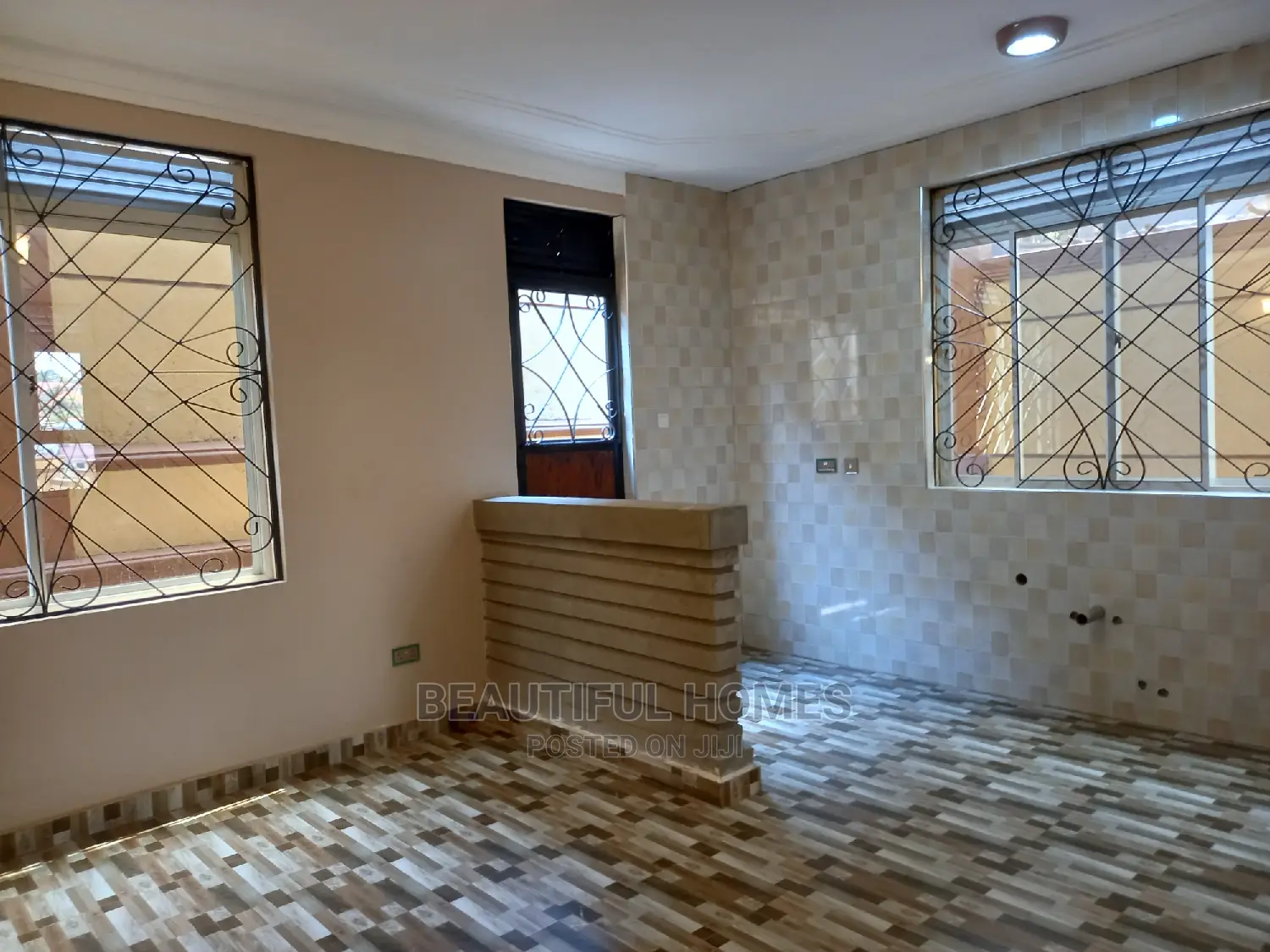 Furnished 4bdrm Duplex in Kira Tarmack Access for Sale in Kira