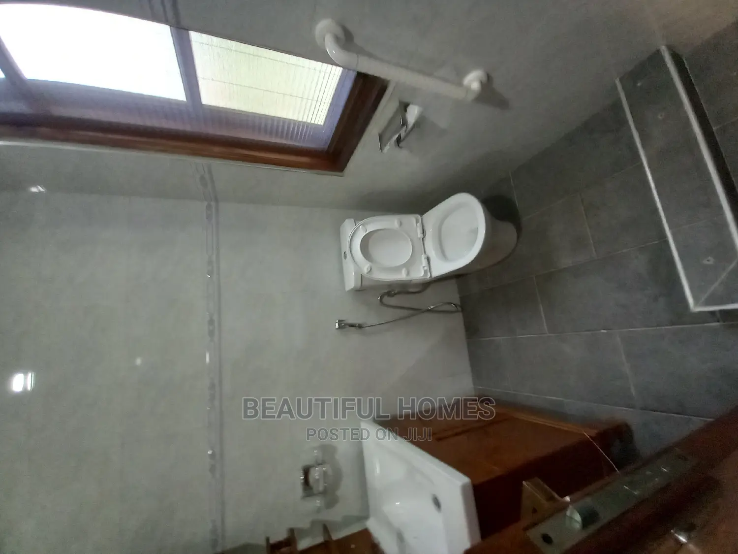 Furnished 2bdrm Apartment in Kisaasi, Nakawa for Sale in Nakawa