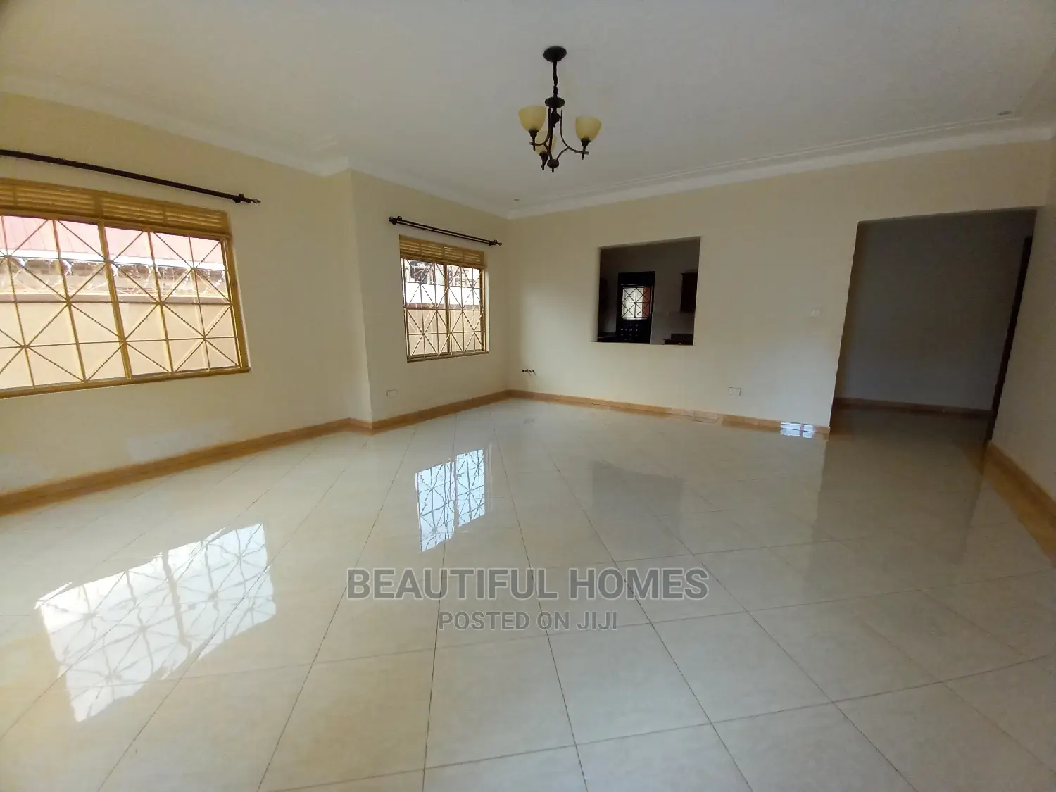 Furnished 4bdrm House in Kira Posh for Sale in Kira