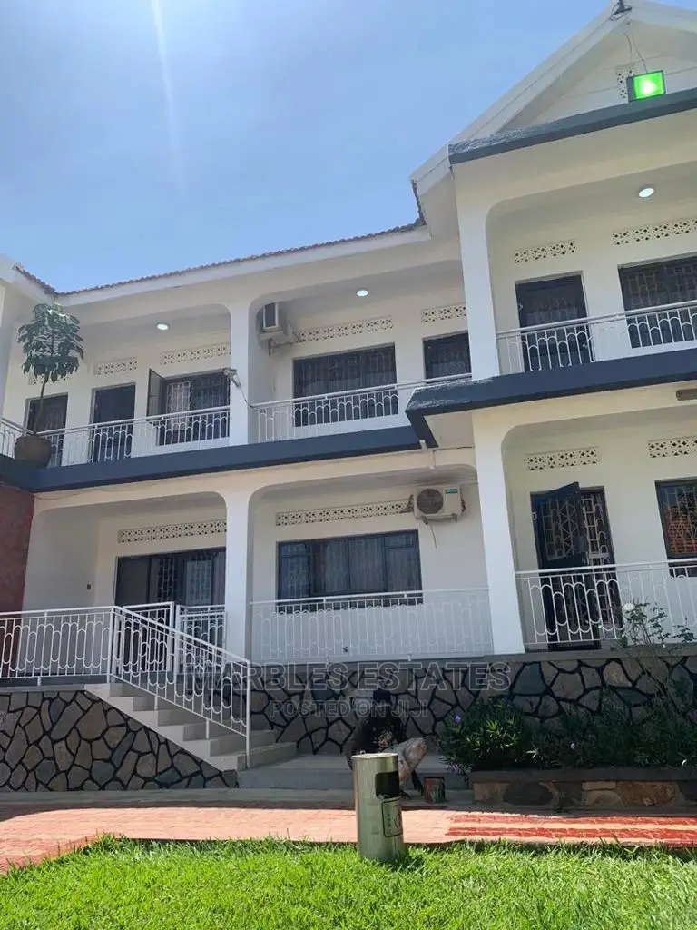 10bdrm Mansion in Muyenga, Central Division for Rent in Central Division