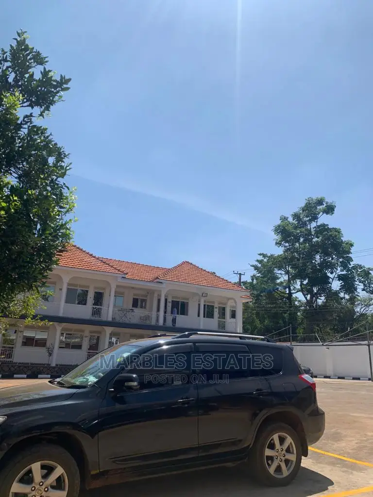 10bdrm Mansion in Muyenga, Central Division for Rent in Central Division