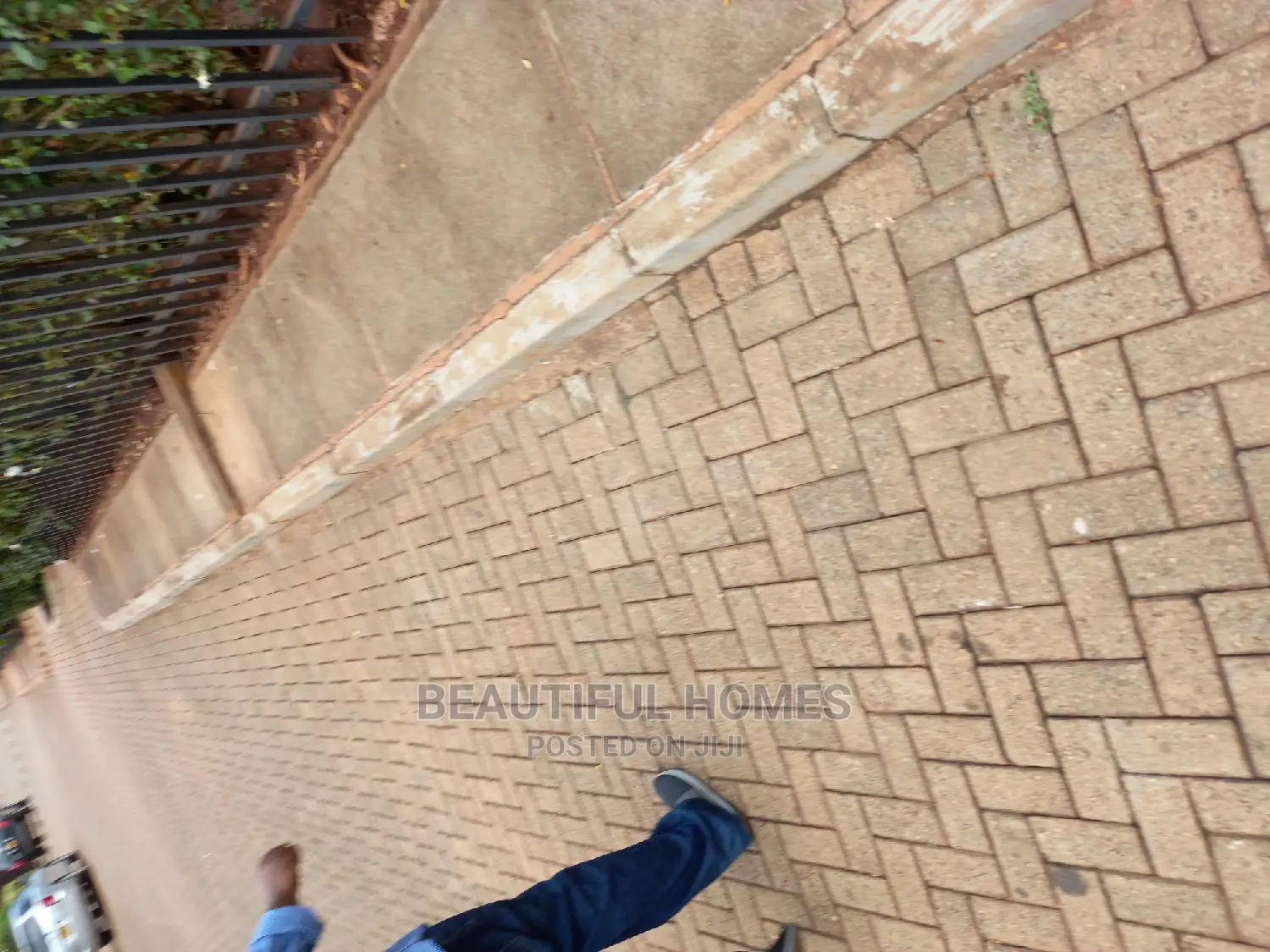 Furnished 4bdrm Villa in Kesington City, Central Division for Sale in Central Division