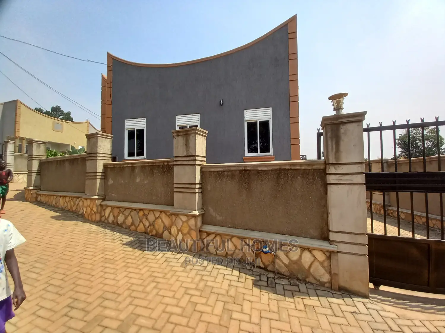 Furnished 4bdrm Villa in Kira Posh for Sale in Kira